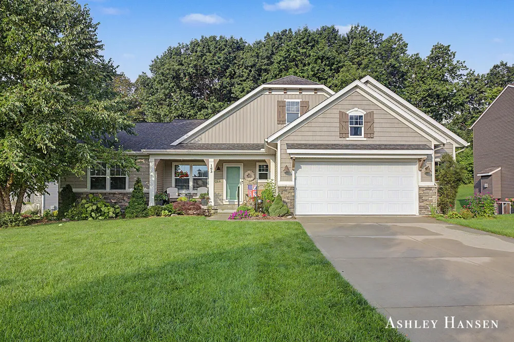 163 Dogwood Drive NE Rockford, MI 49341