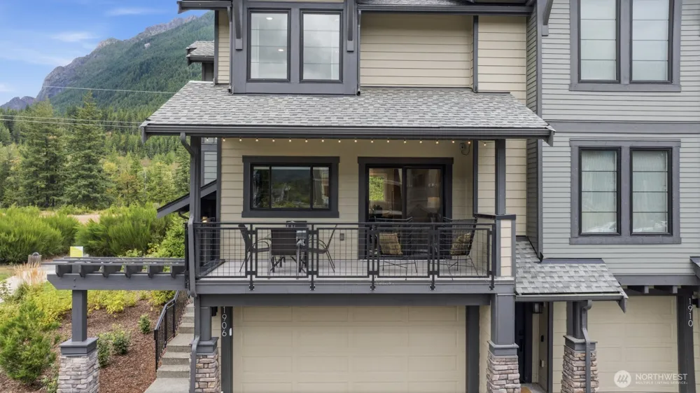 1906 SE 12 STREET North Bend, WA 98045