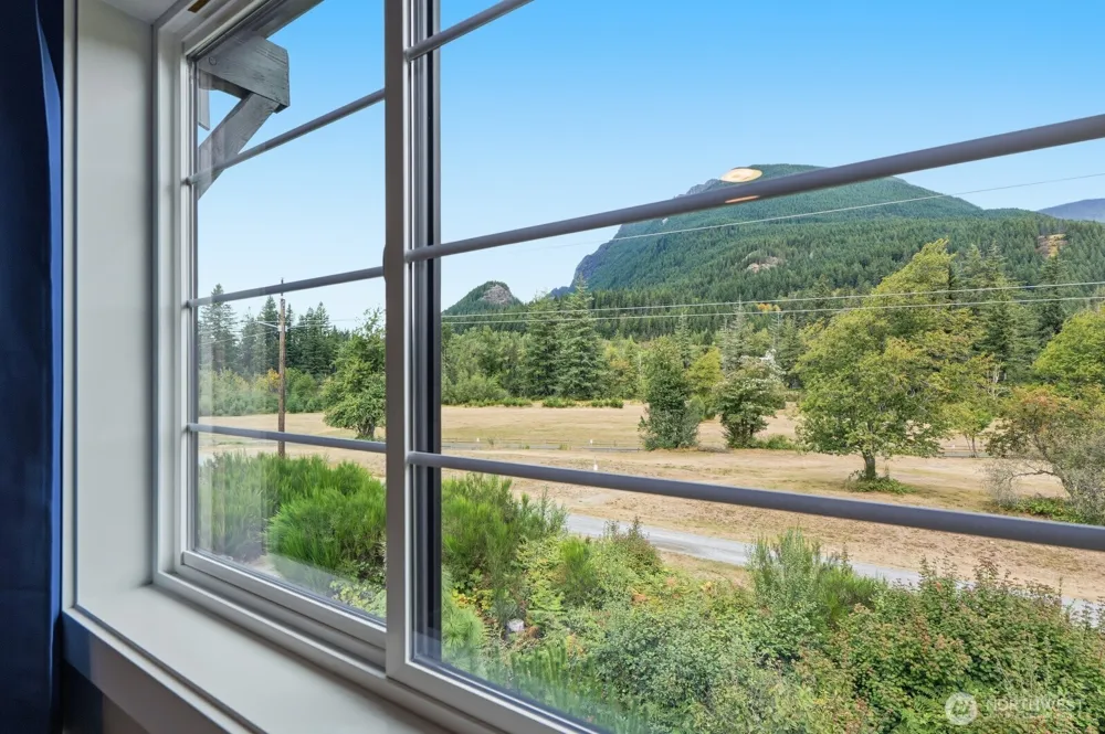 1906 SE 12 STREET North Bend, WA 98045