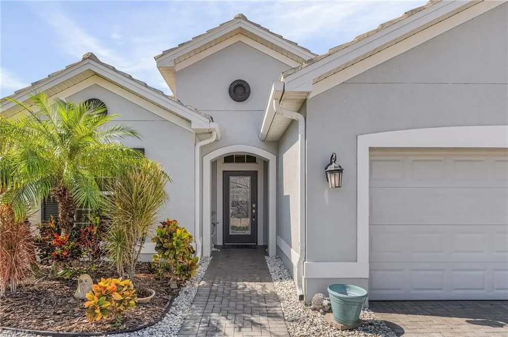 2736 Lambay Court Cape Coral, FL 33991