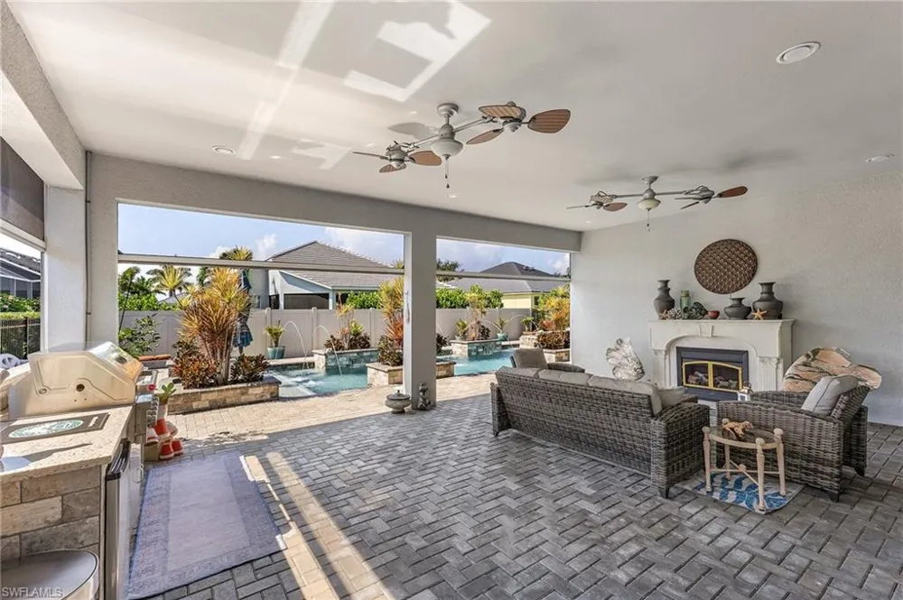 2736 Lambay Court Cape Coral, FL 33991
