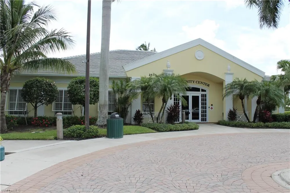 2736 Lambay Court Cape Coral, FL 33991