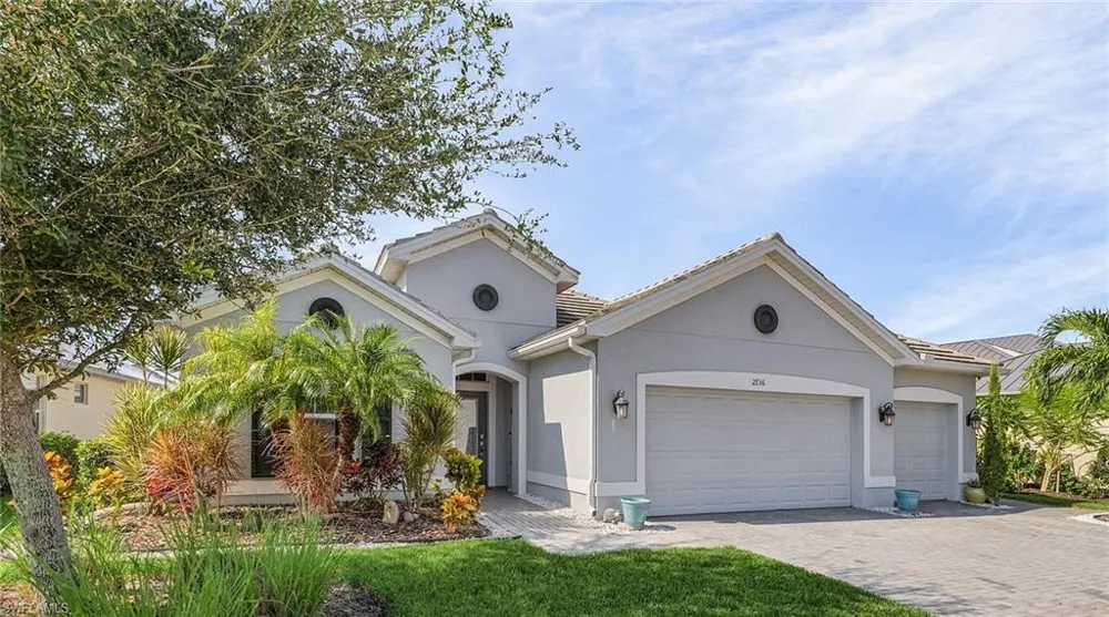 2736 Lambay Court Cape Coral, FL 33991