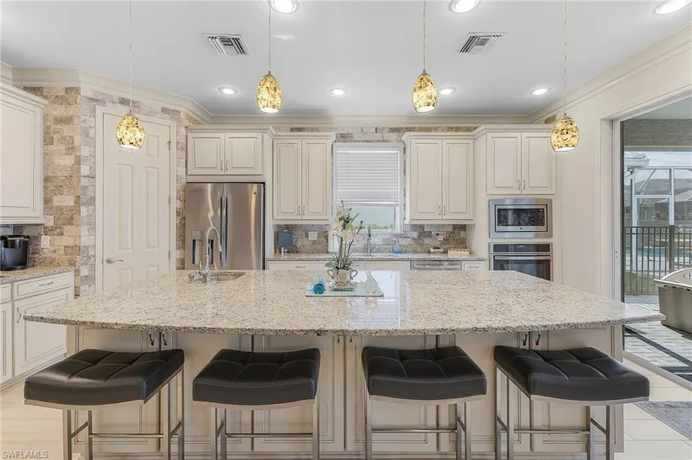 2736 Lambay Court Cape Coral, FL 33991