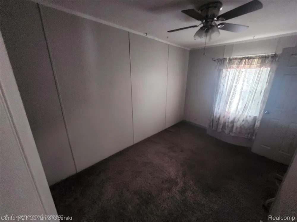 43104 Riviera Avenue Sterling Heights City, MI 48314