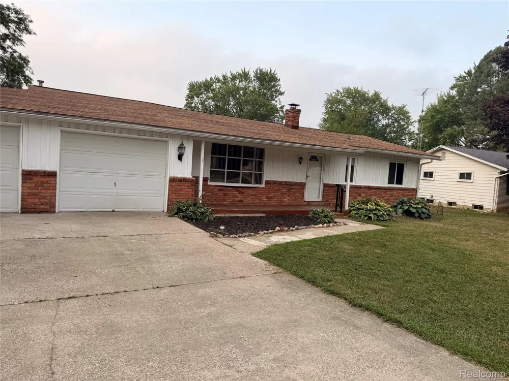 5347 Mapletree Drive Flint Charter Township, MI 48532