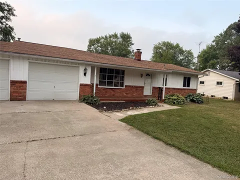 5347 Mapletree Drive