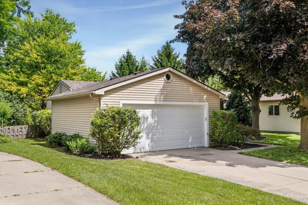 1845 Northbrook Drive Ann Arbor City, MI 48103
