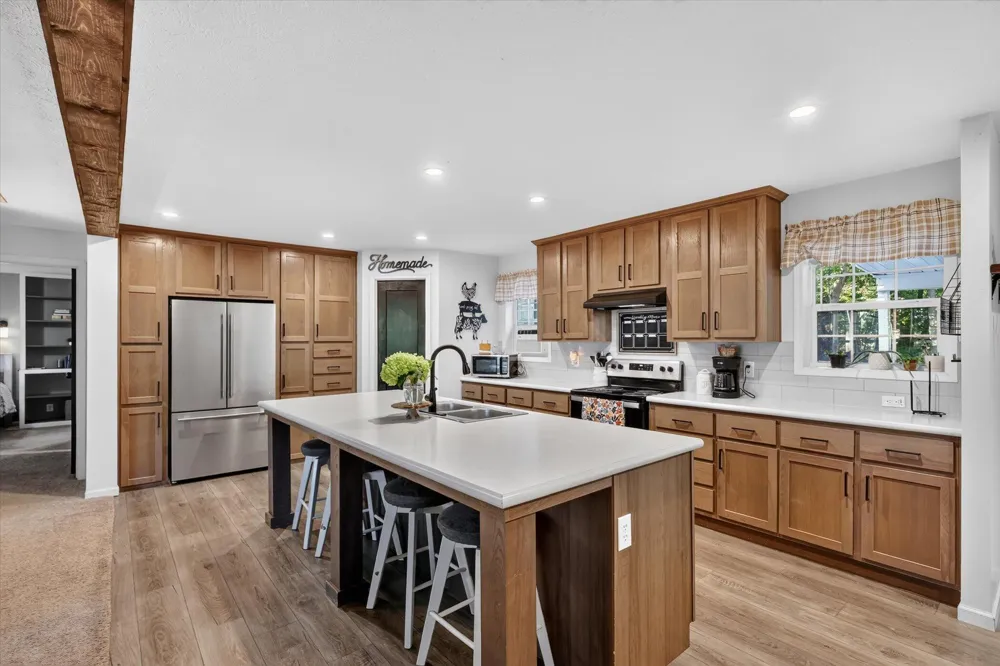 9633 W Howard City Edmore Cato Township, MI 48850
