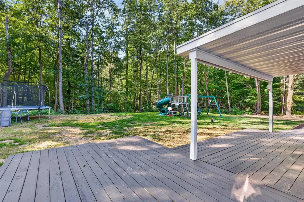 9633 W Howard City Edmore Cato Township, MI 48850