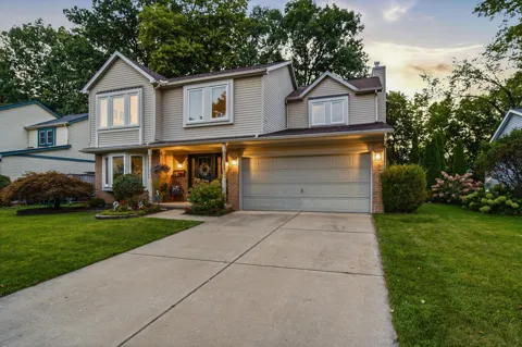 7963 Lake Crest Drive