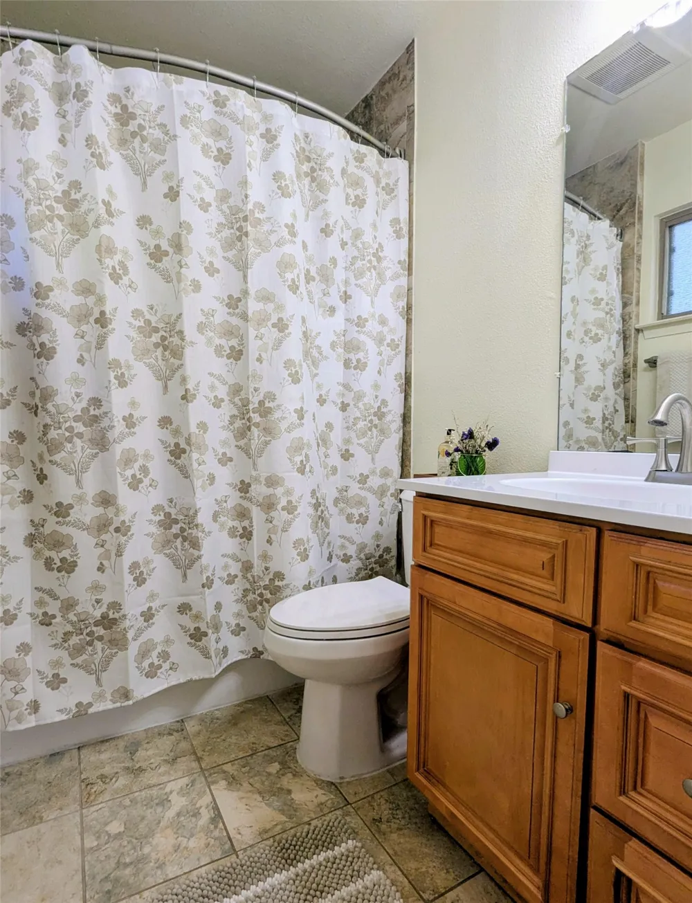 2423 Village Walk Austin, TX 78744