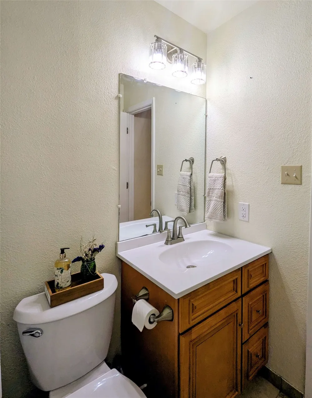 2423 Village Walk Austin, TX 78744