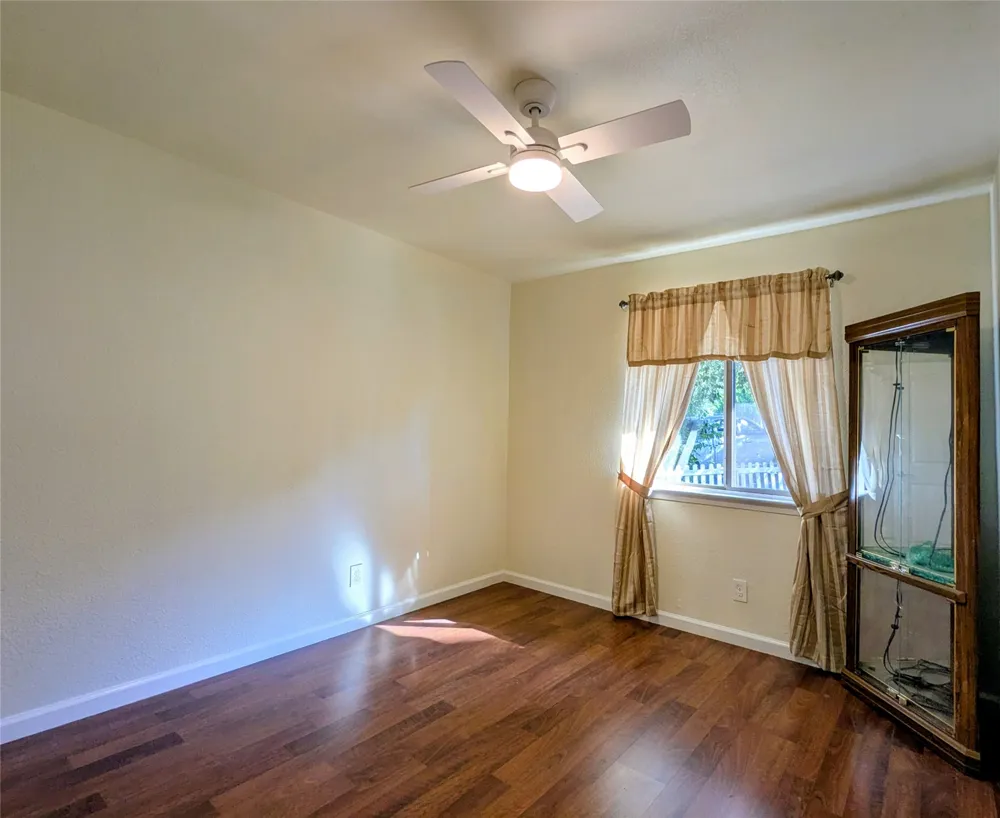 2423 Village Walk Austin, TX 78744