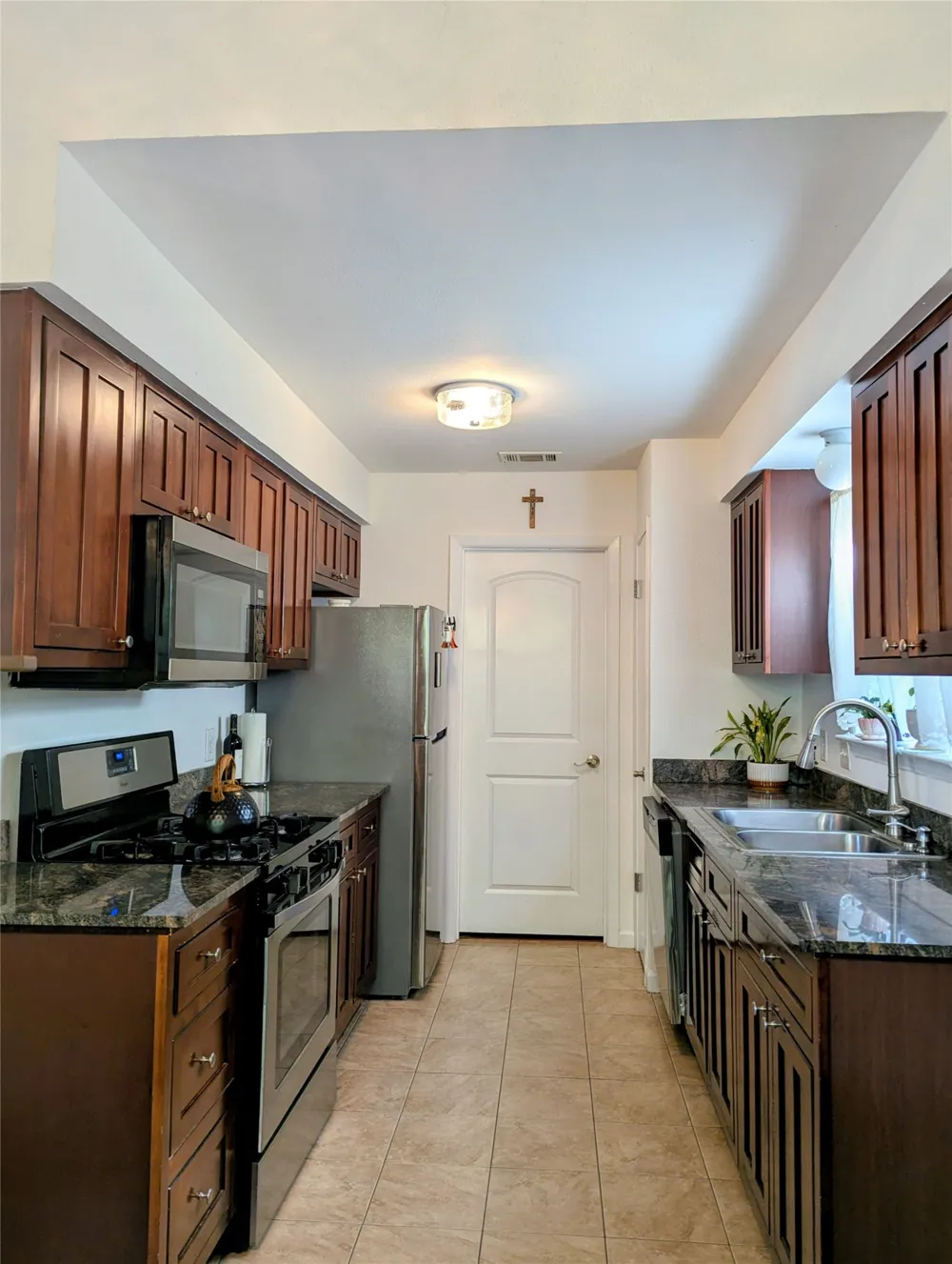 2423 Village Walk Austin, TX 78744