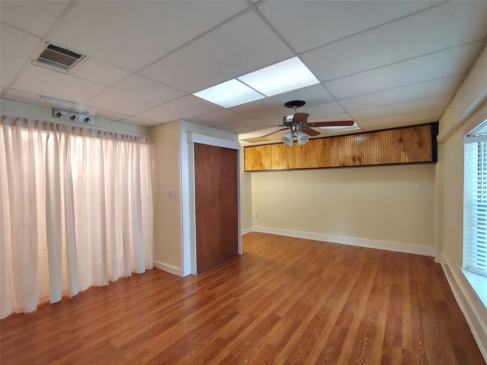 2423 Village Walk Austin, TX 78744