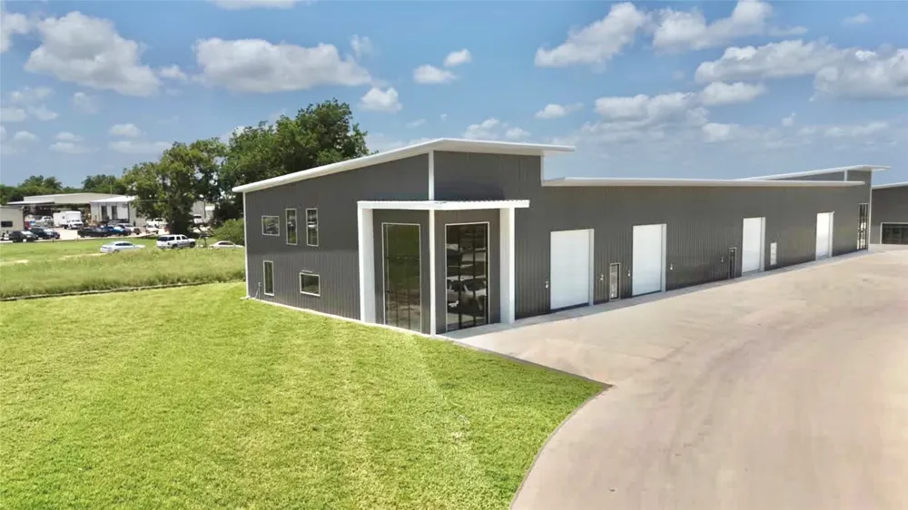 181 Ninety Four Lane Taylor, TX 76574