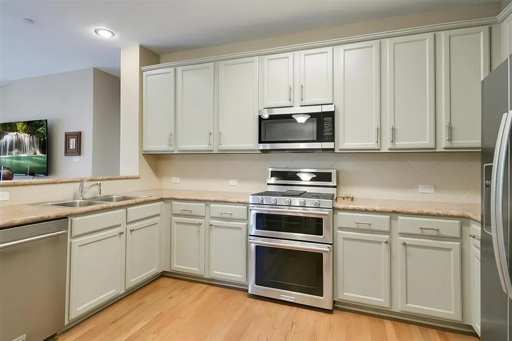 9201 Brodie Lane #1501 Austin, TX 78748