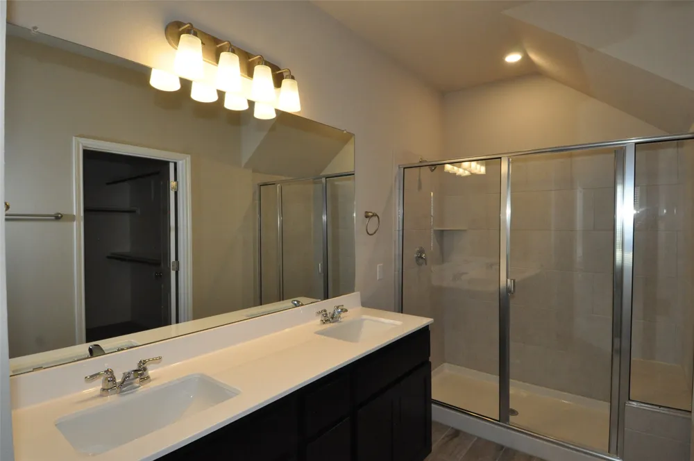 1621 Bella Drive #82 Leander, TX 78641
