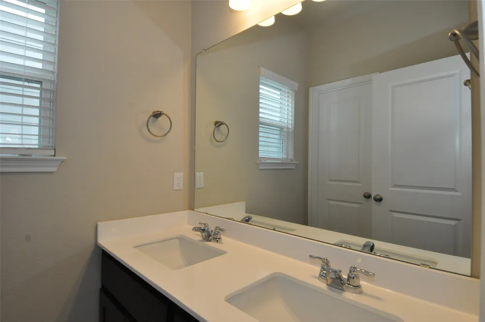 1621 Bella Drive #82 Leander, TX 78641