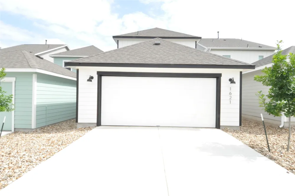 1621 Bella Drive #82 Leander, TX 78641