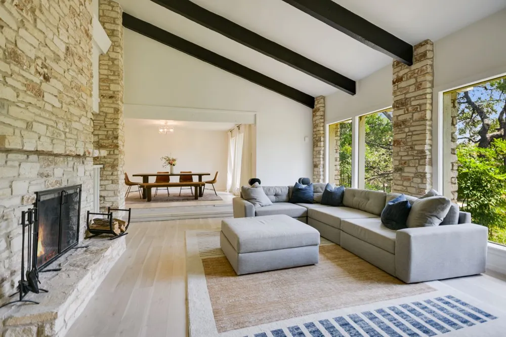 2412 Deer Pass Austin, TX 78746