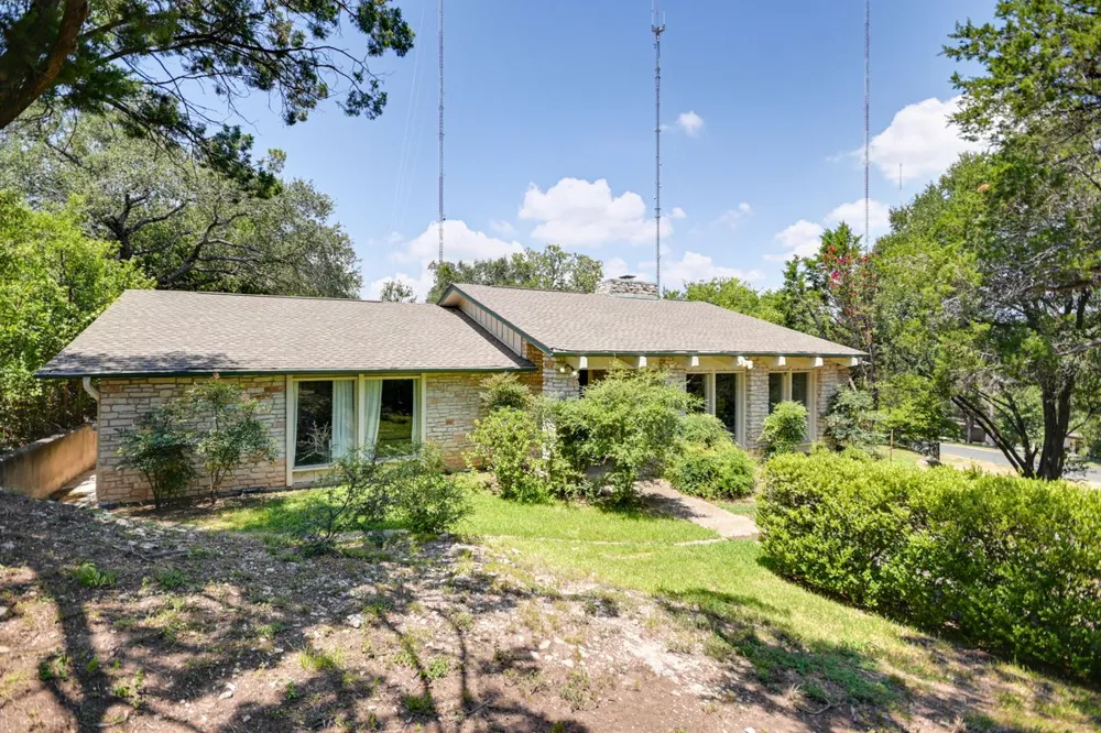 2412 Deer Pass Austin, TX 78746