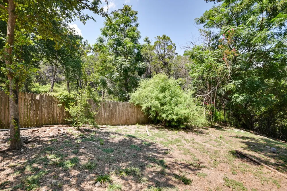 2412 Deer Pass Austin, TX 78746