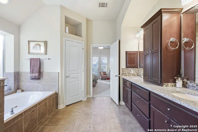 25523 River Ranch San Antonio, TX 78255