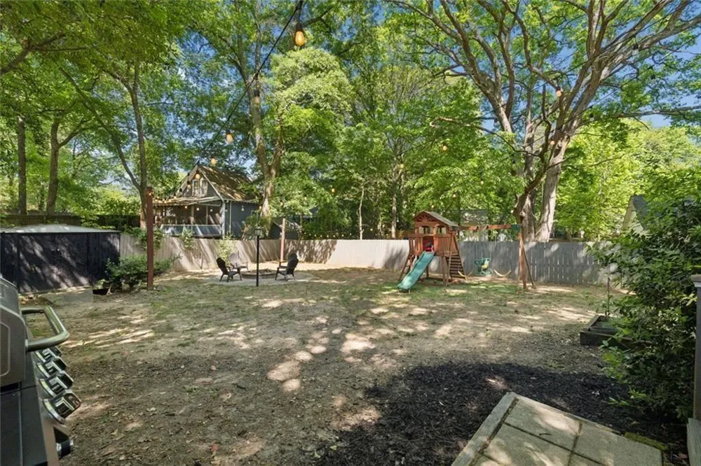 2152 Forrest Place NW Atlanta, GA 30318