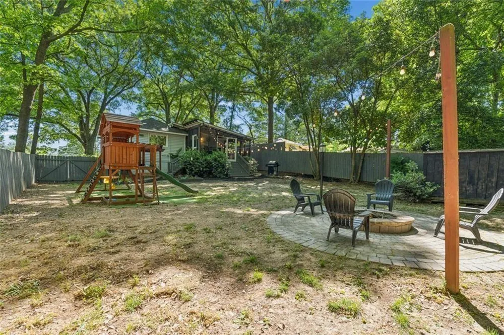 2152 Forrest Place NW Atlanta, GA 30318