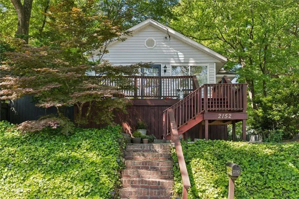 2152 Forrest Place NW Atlanta, GA 30318