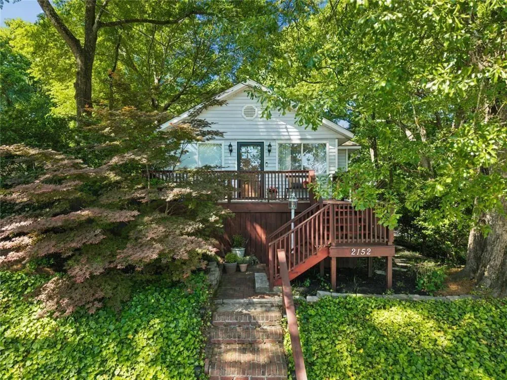 2152 Forrest Place NW Atlanta, GA 30318
