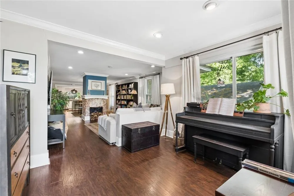 2152 Forrest Place NW Atlanta, GA 30318