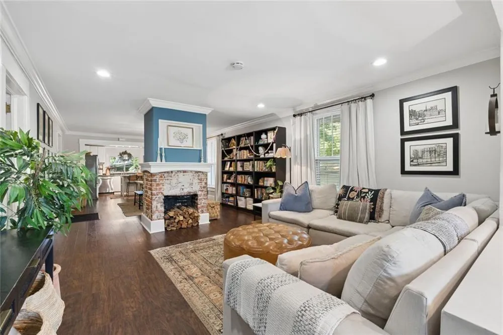 2152 Forrest Place NW Atlanta, GA 30318