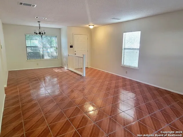 9411 DE SAPIN San Antonio, TX 78254