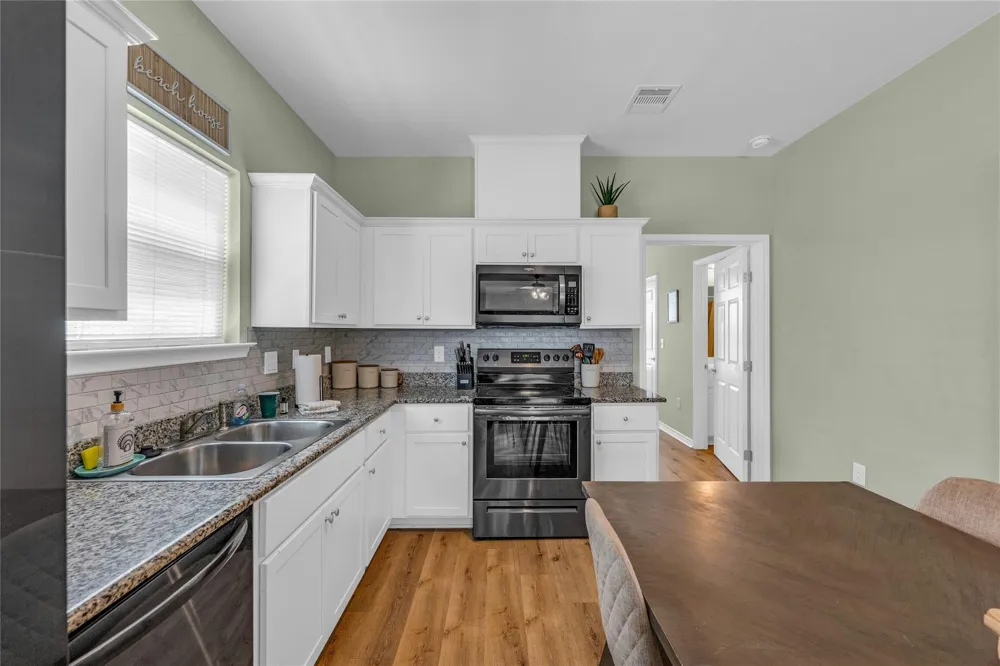 5419 Avenue N 1/2 Galveston, TX 77551