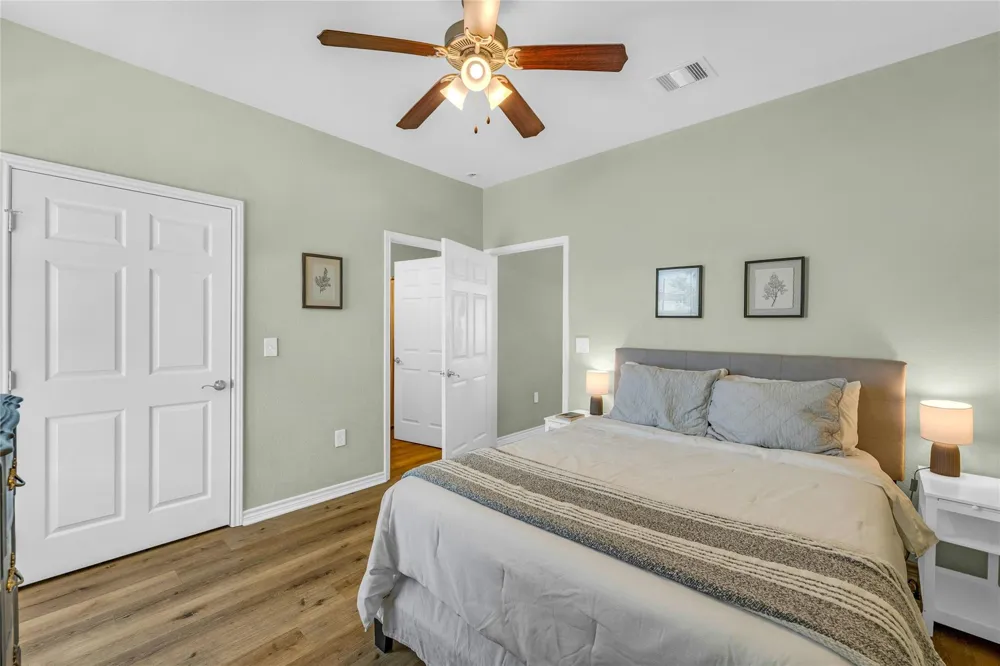 5419 Avenue N 1/2 Galveston, TX 77551