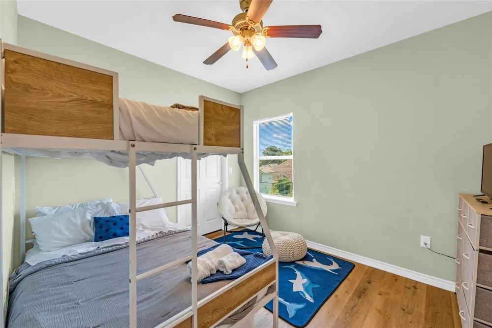 5419 Avenue N 1/2 Galveston, TX 77551