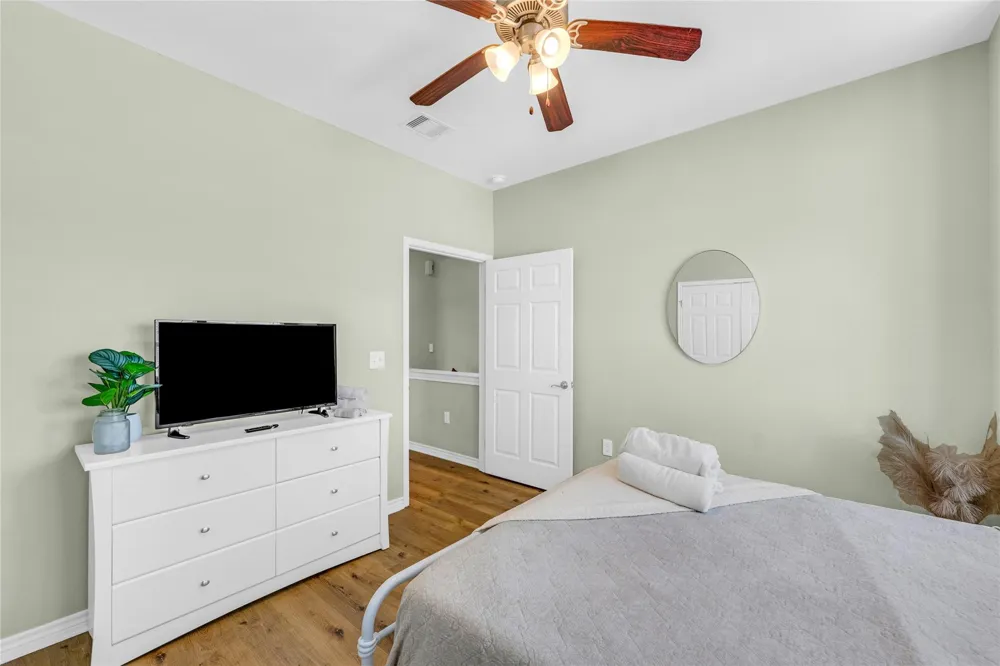 5419 Avenue N 1/2 Galveston, TX 77551