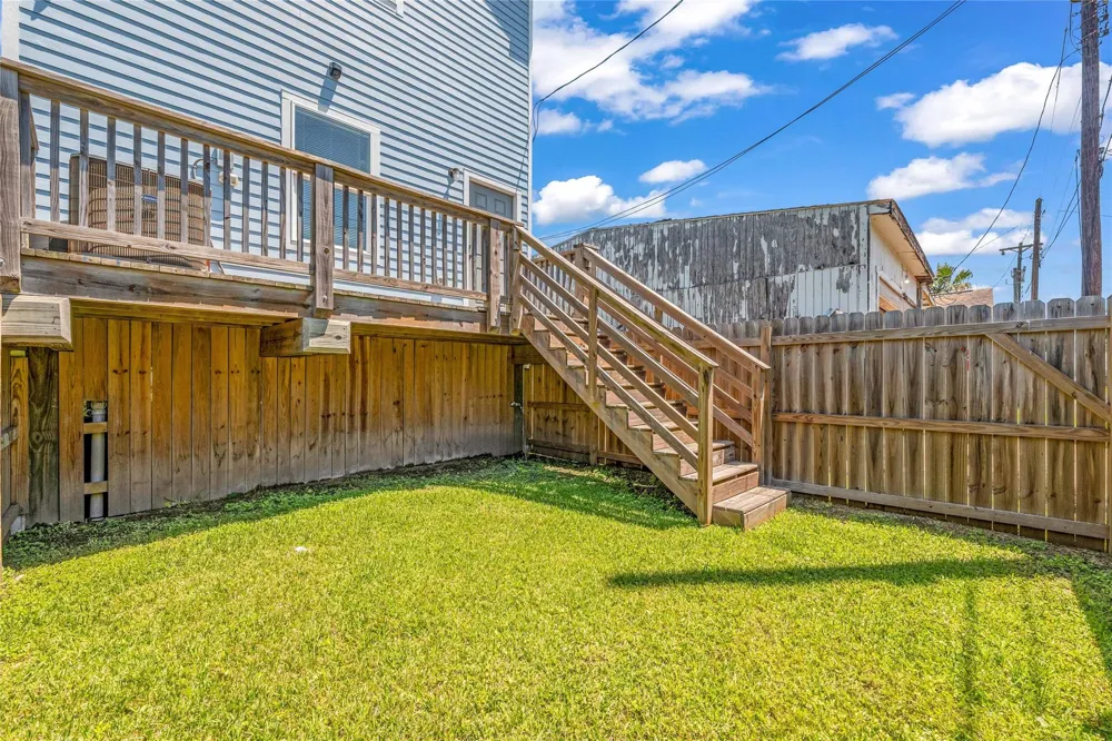 5419 Avenue N 1/2 Galveston, TX 77551