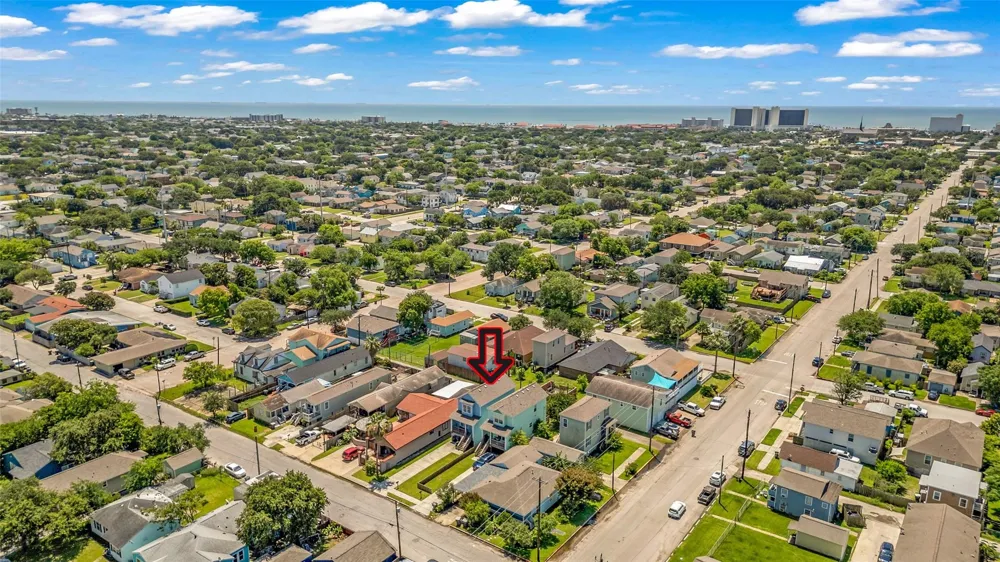 5419 Avenue N 1/2 Galveston, TX 77551