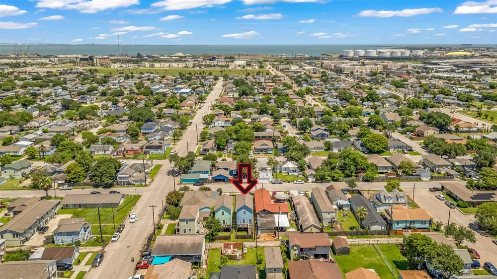 5419 Avenue N 1/2 Galveston, TX 77551