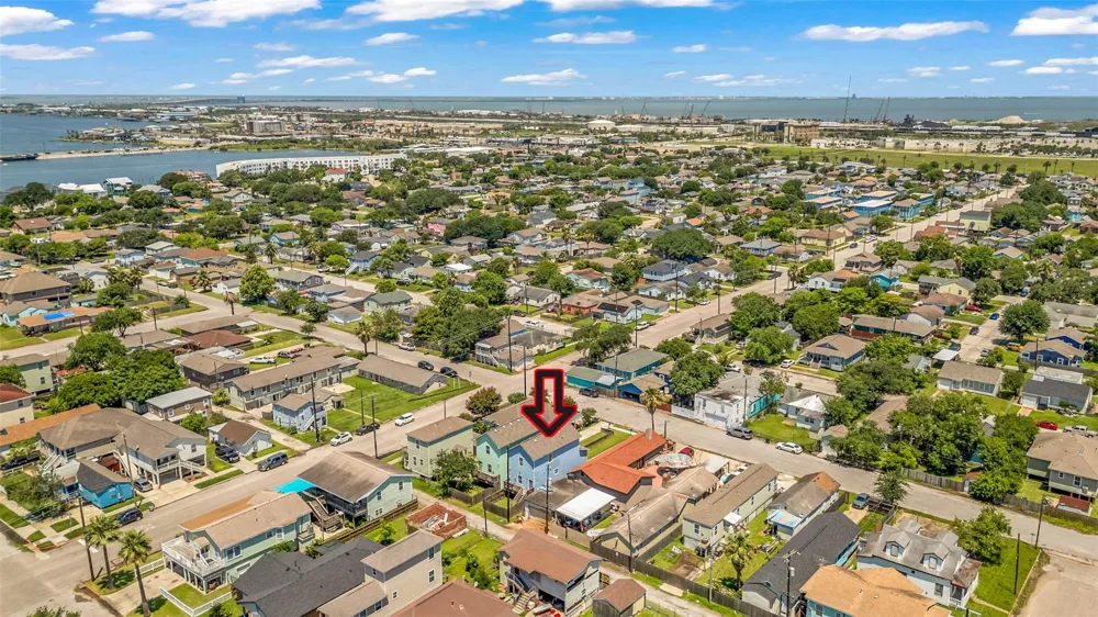 5419 Avenue N 1/2 Galveston, TX 77551