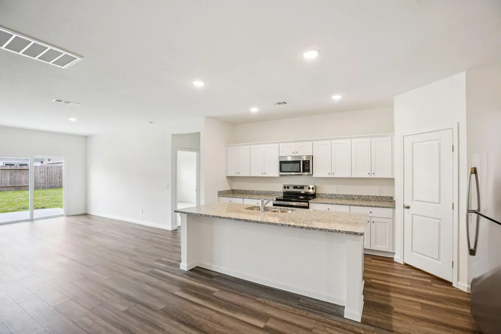 7719 Enchanted Pearl Drive Angleton, TX 77515