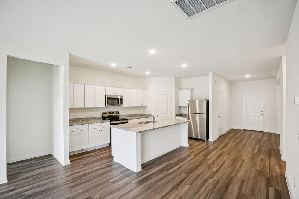 7719 Enchanted Pearl Drive Angleton, TX 77515