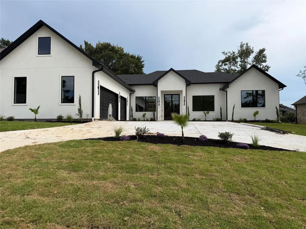 339 W Shore Lane Montgomery, TX 77356