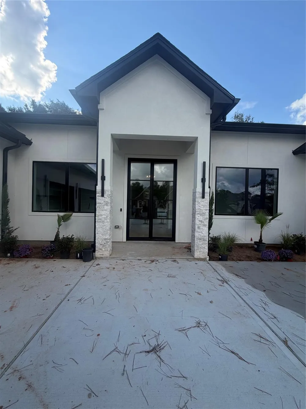 339 W Shore Lane Montgomery, TX 77356