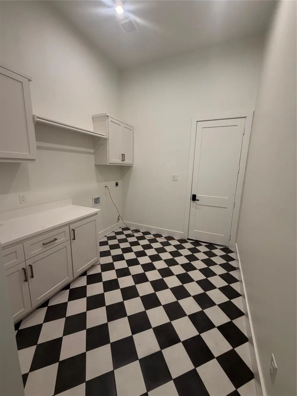 339 W Shore Lane Montgomery, TX 77356