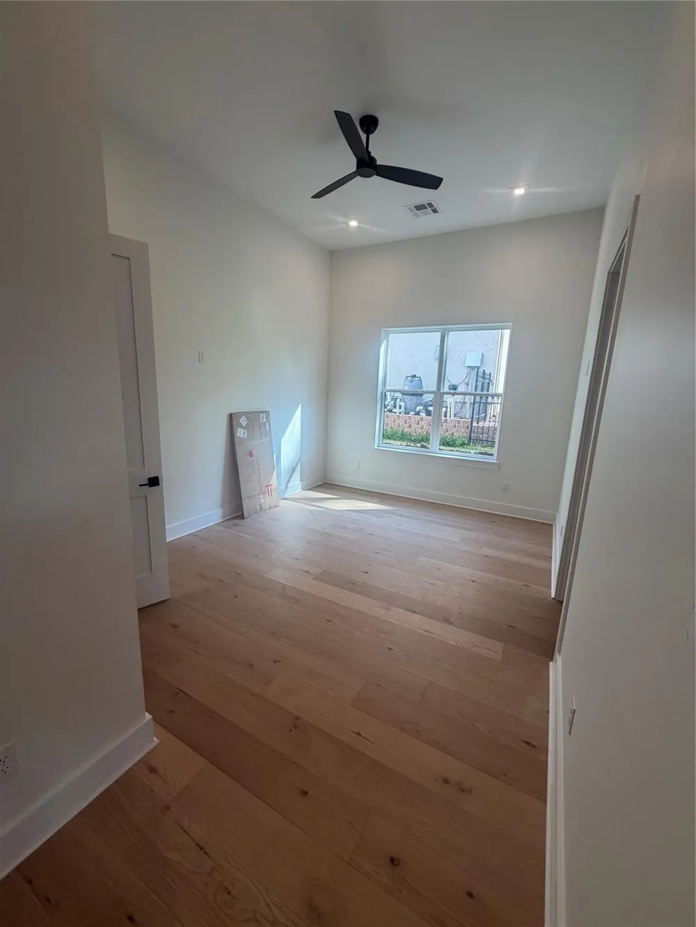 339 W Shore Lane Montgomery, TX 77356
